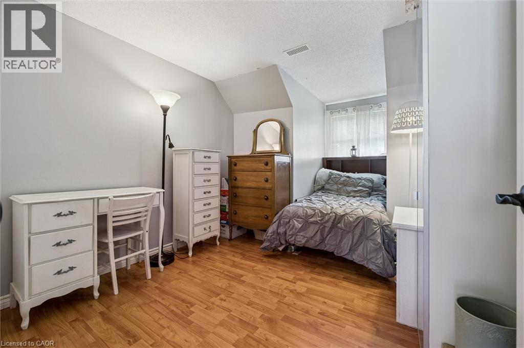37 EDGEMERE Drive thumbnail 26