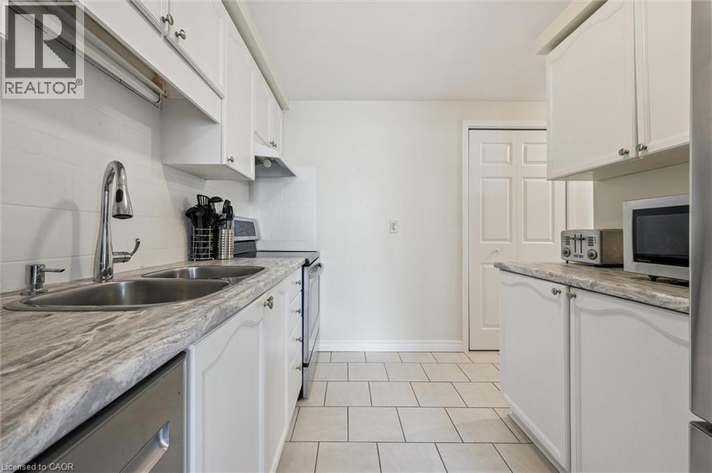 37 EDGEMERE Drive thumbnail 19