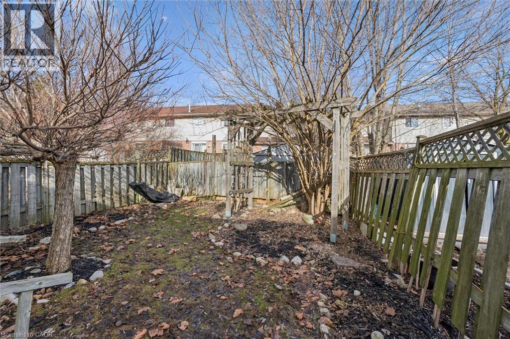 37 EDGEMERE Drive thumbnail 40