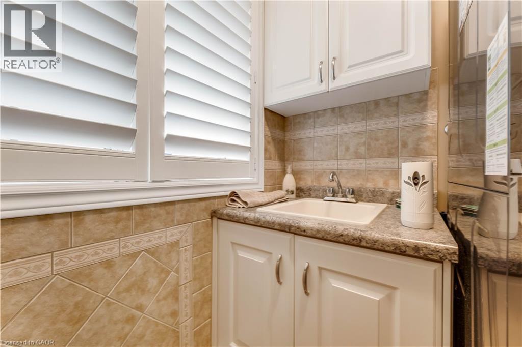 60 CHANDOS Drive thumbnail 15