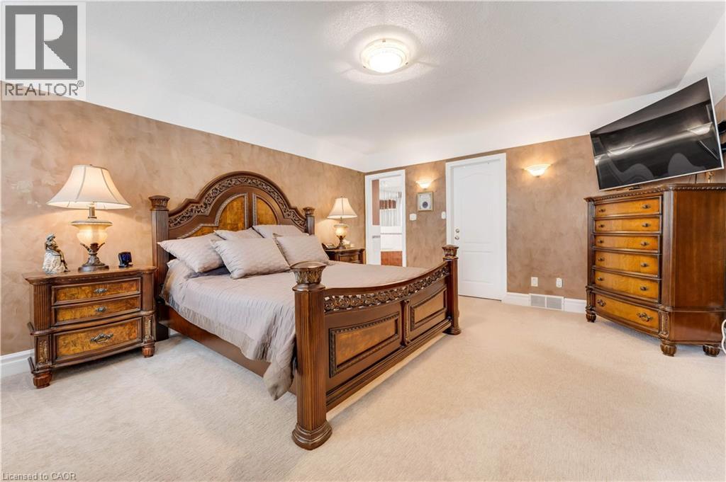 60 CHANDOS Drive thumbnail 17