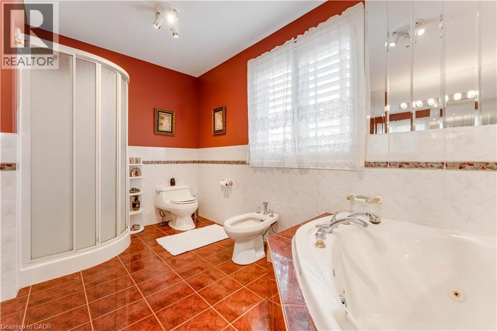 60 CHANDOS Drive thumbnail 19