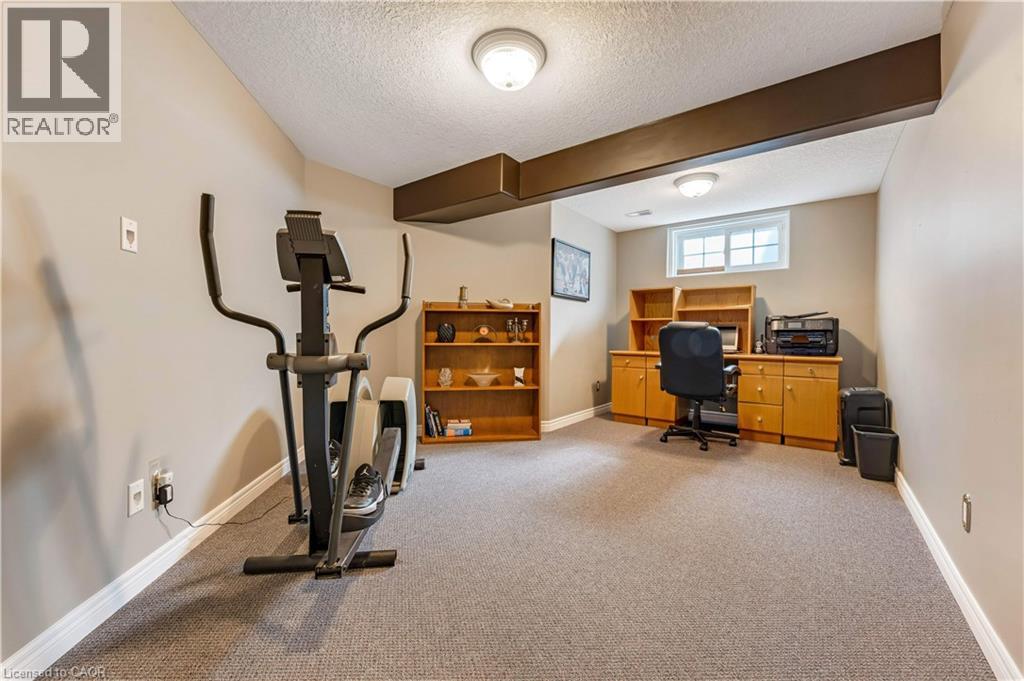 60 CHANDOS Drive thumbnail 35