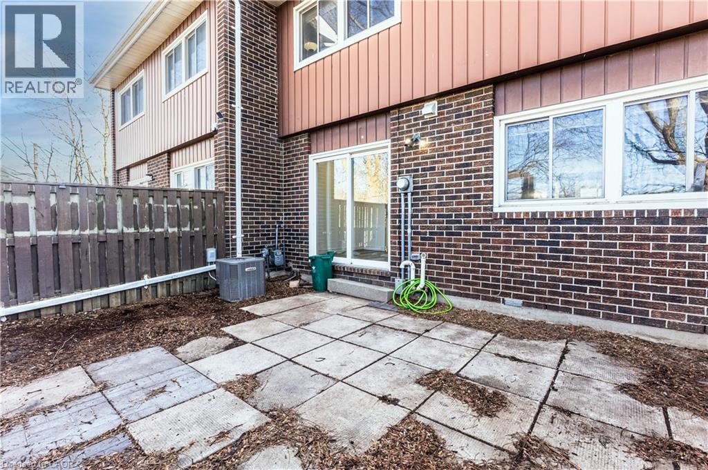 121 UNIVERSITY Avenue E Unit# 102 thumbnail 27
