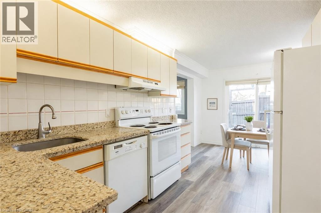 121 UNIVERSITY Avenue E Unit# 102 thumbnail 8