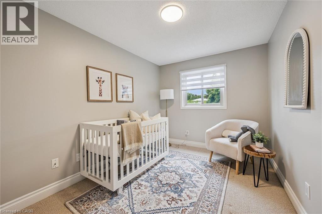 694 HIGHPOINT Avenue Unit# B thumbnail 19