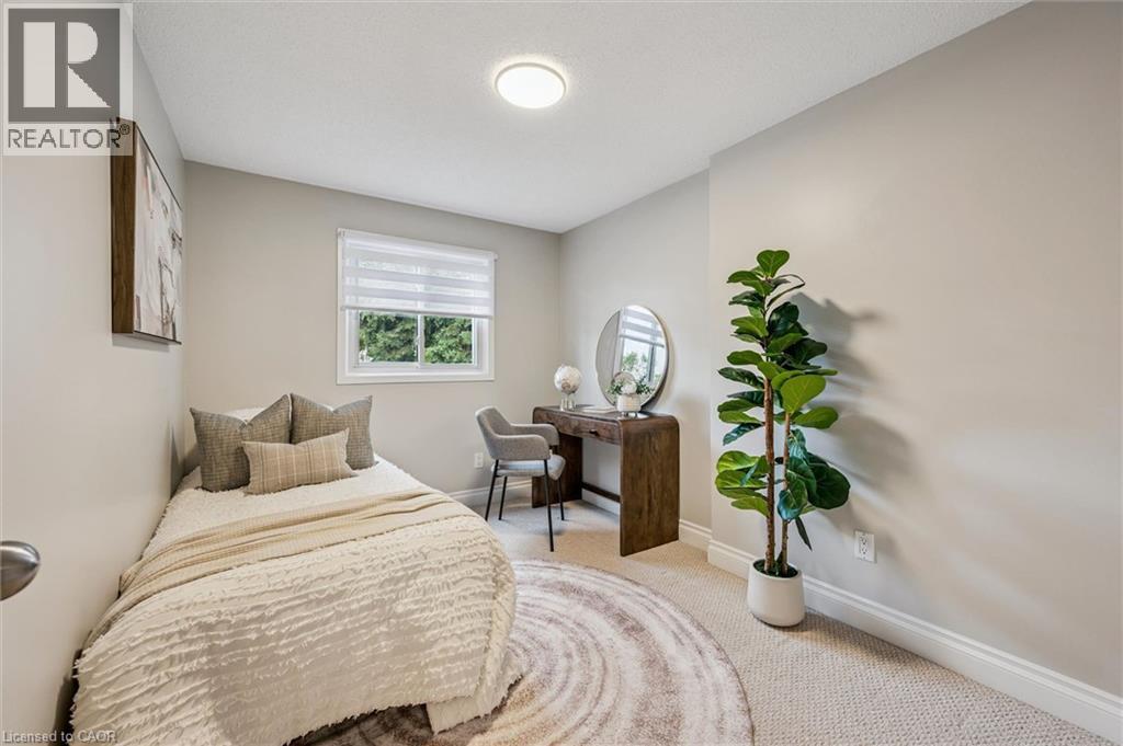 694 HIGHPOINT Avenue Unit# B thumbnail 21