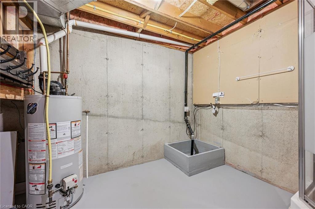 694 HIGHPOINT Avenue Unit# B thumbnail 30