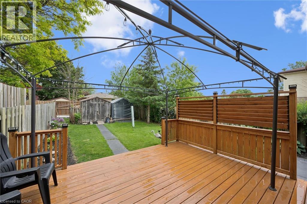 694 HIGHPOINT Avenue Unit# B thumbnail 31