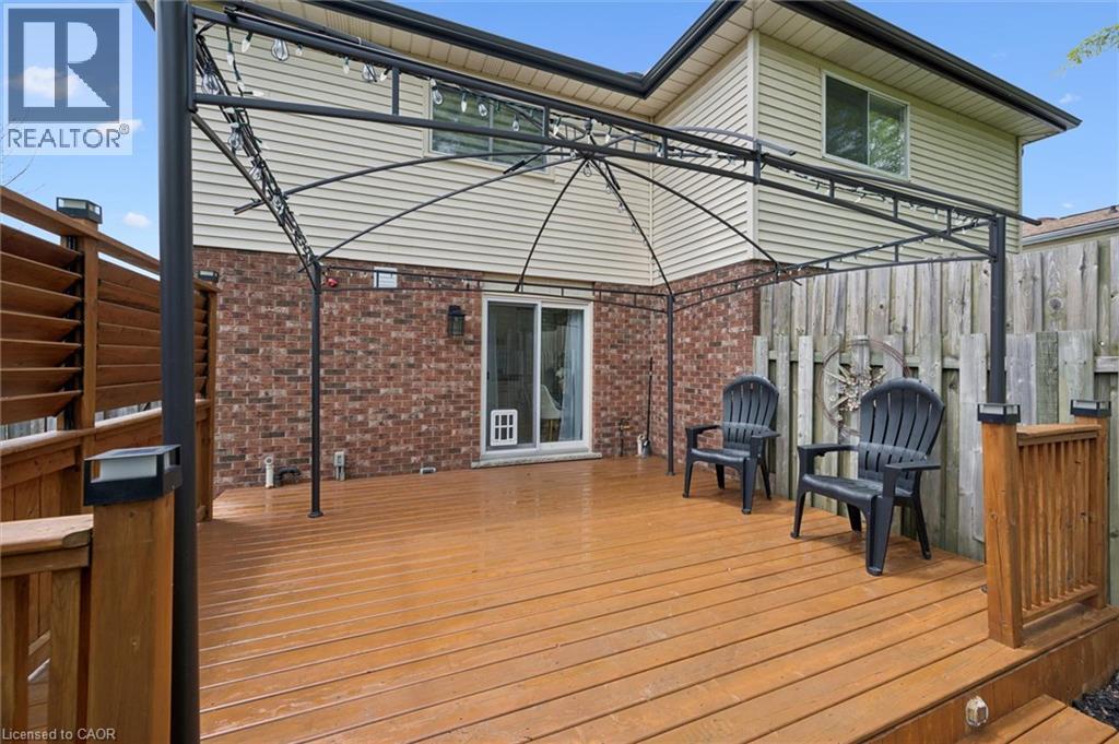 694 HIGHPOINT Avenue Unit# B thumbnail 32