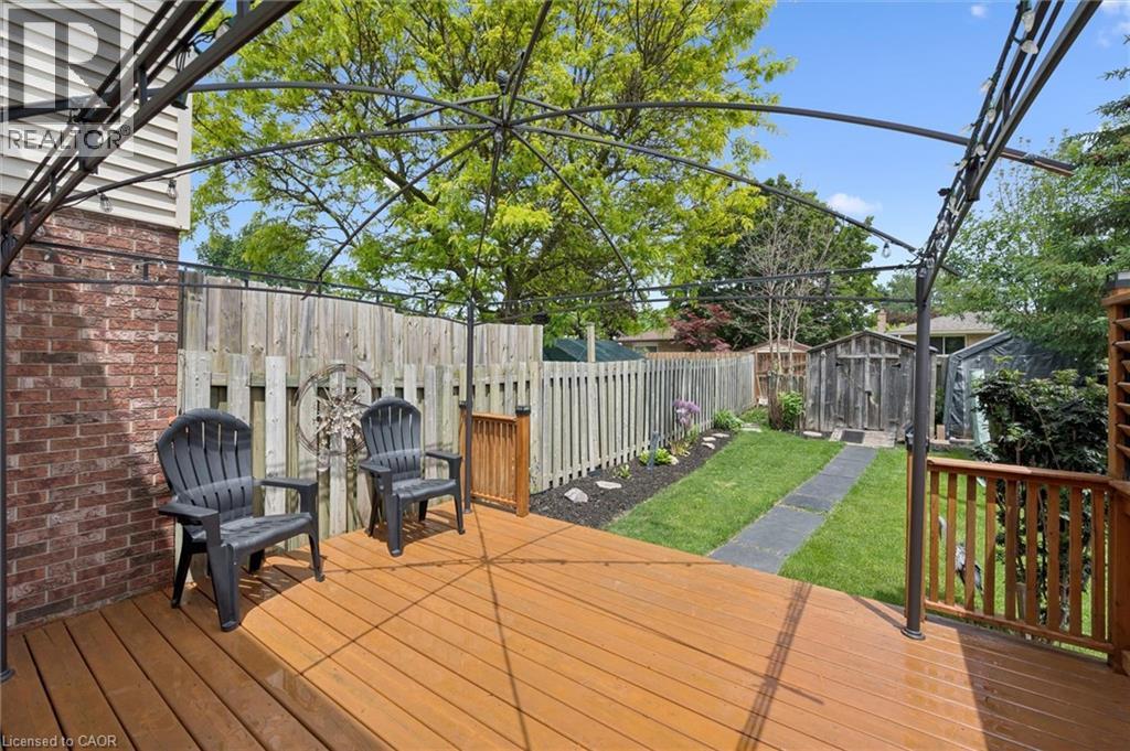 694 HIGHPOINT Avenue Unit# B thumbnail 33