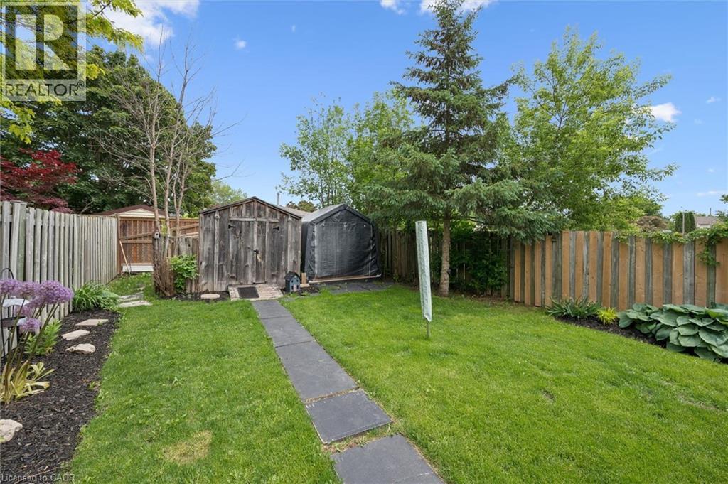 694 HIGHPOINT Avenue Unit# B thumbnail 36