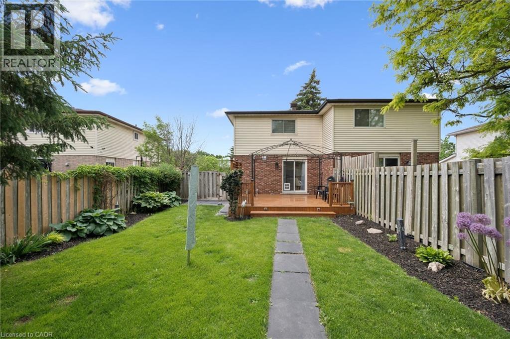694 HIGHPOINT Avenue Unit# B thumbnail 38
