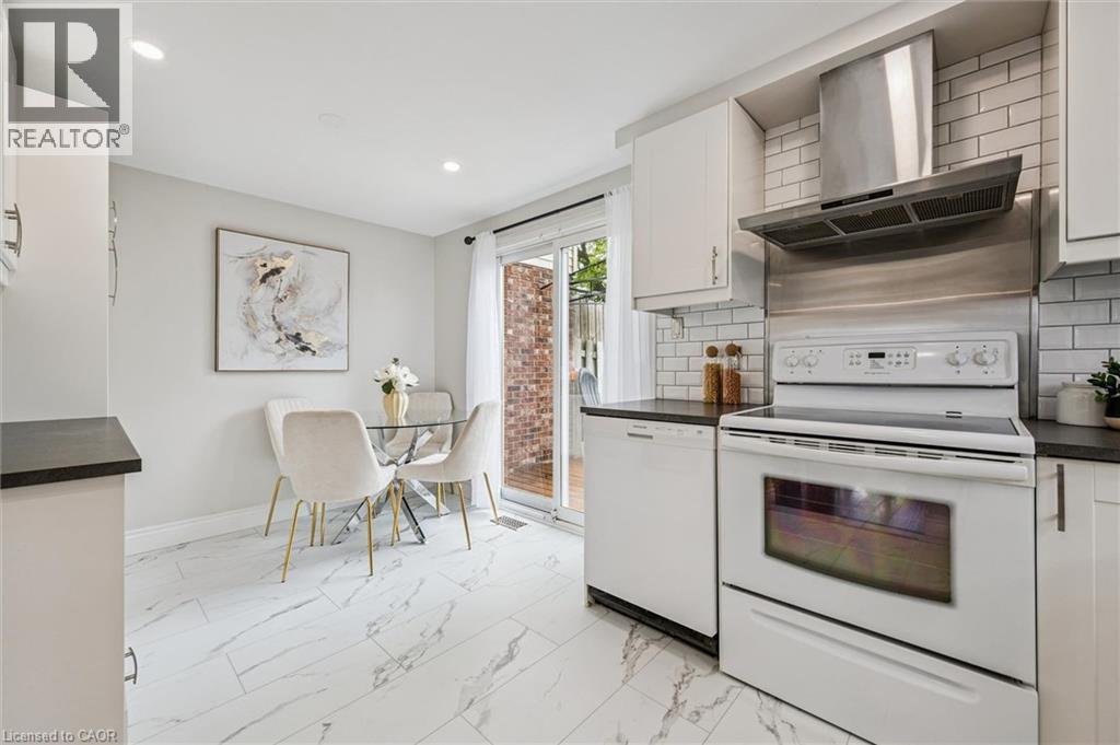 694 HIGHPOINT Avenue Unit# B thumbnail 9