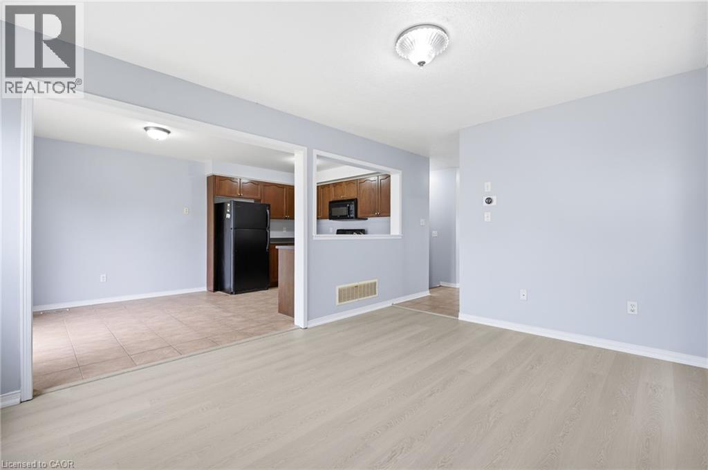 48 GRIFFITHS Avenue thumbnail 10