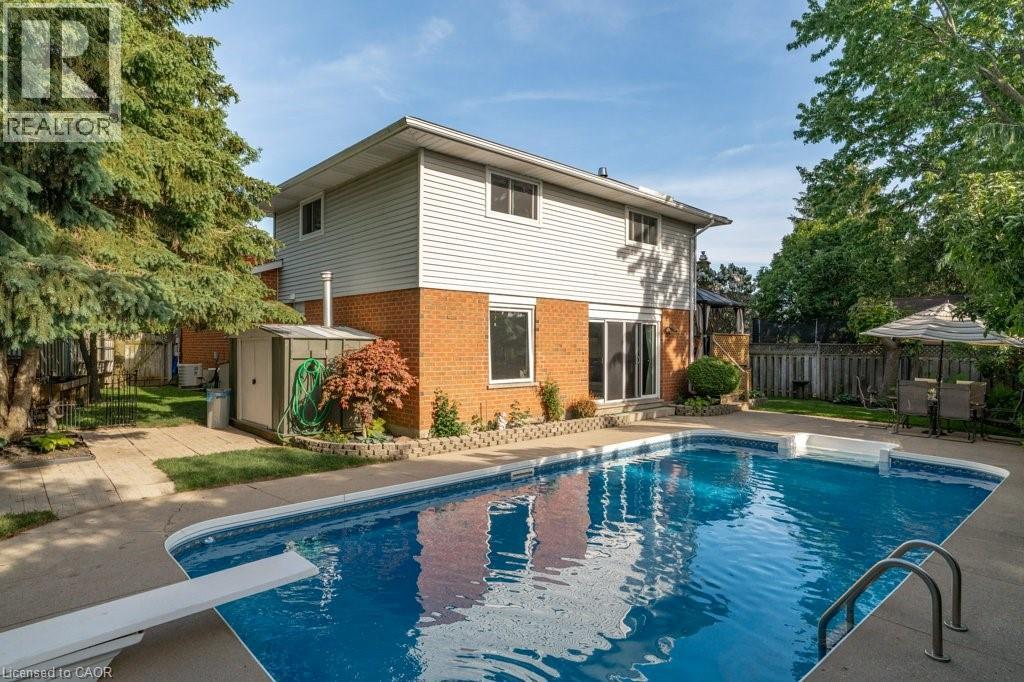 44 WINDERMERE Court thumbnail 32