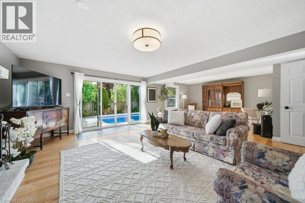 44 WINDERMERE Court thumbnail 16
