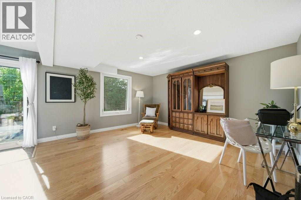 44 WINDERMERE Court thumbnail 14