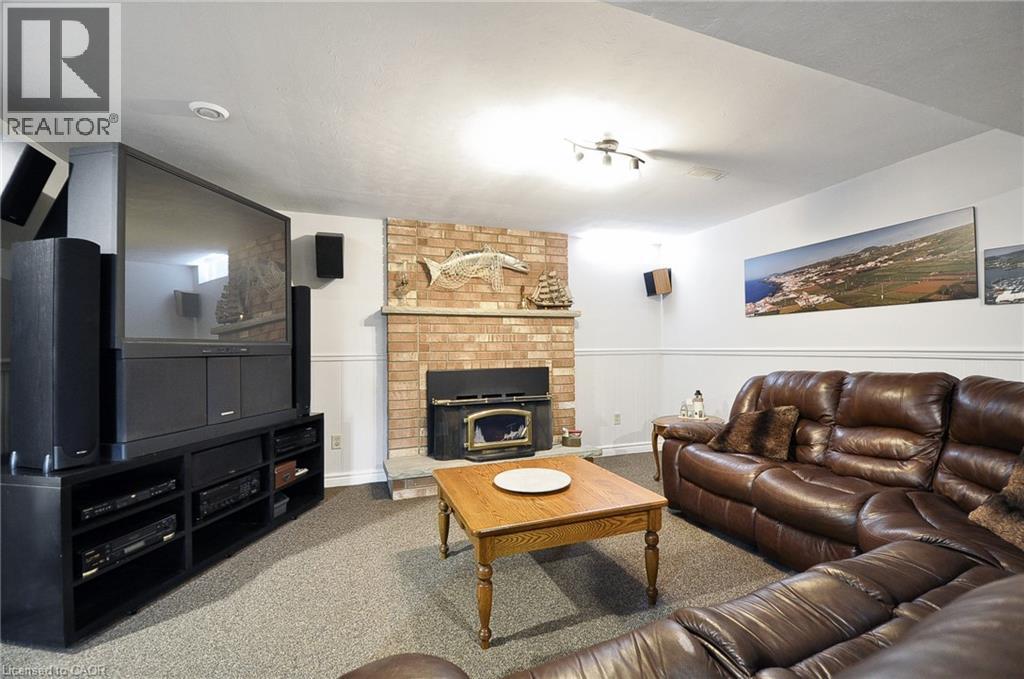 123 CRANSTON Avenue thumbnail 32