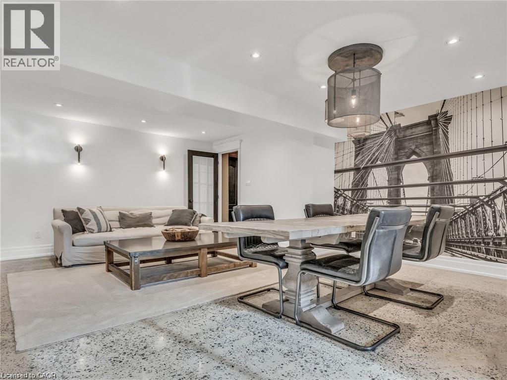 85 REINHART Place thumbnail 45