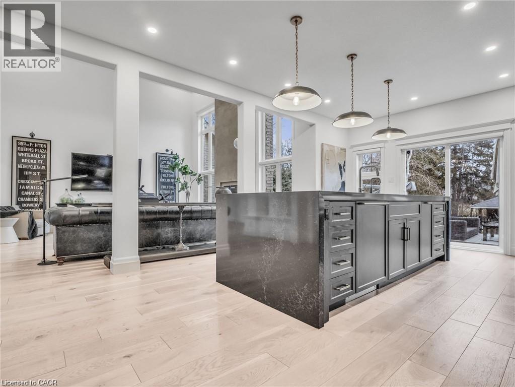85 REINHART Place thumbnail 18