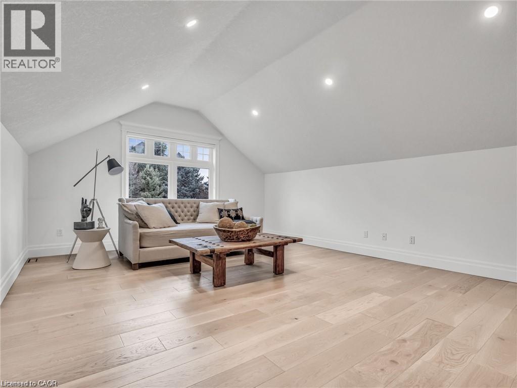 85 REINHART Place thumbnail 39