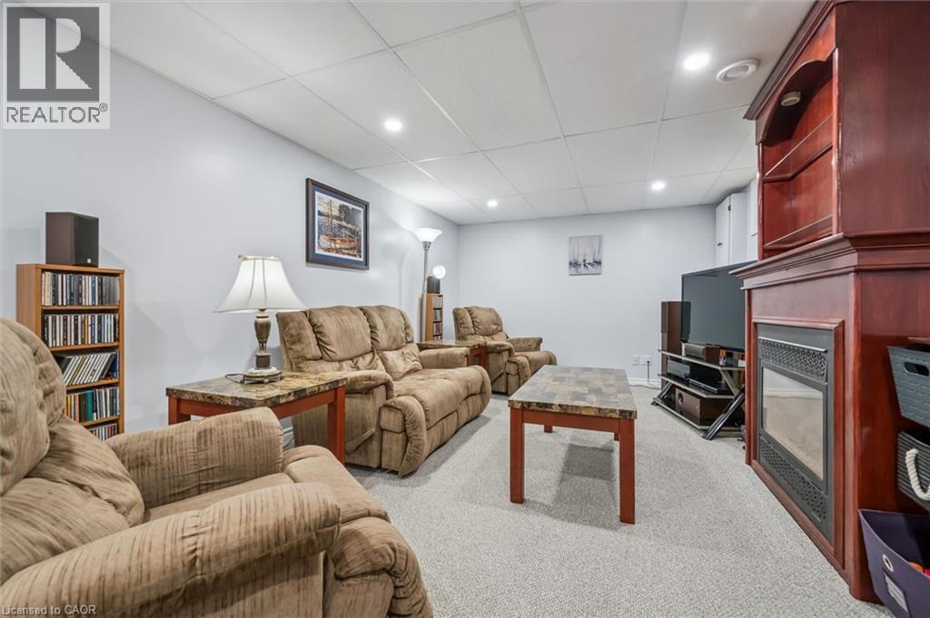 552 GREENBROOK Drive thumbnail 16