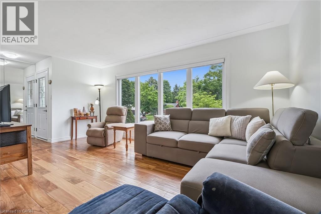 552 GREENBROOK Drive thumbnail 4