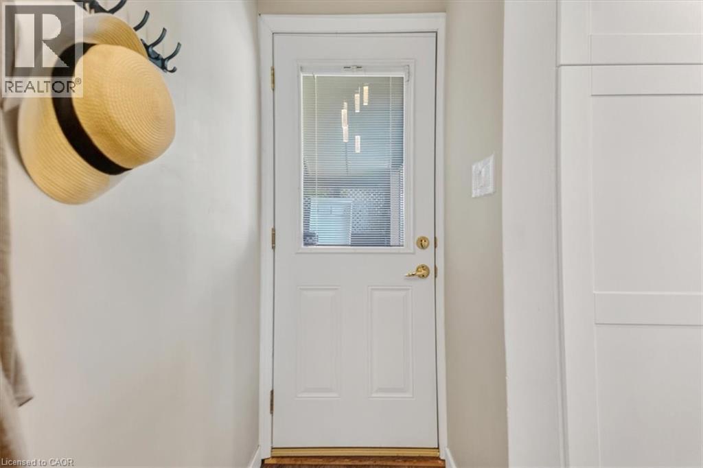 35 WEICHEL Street thumbnail 23