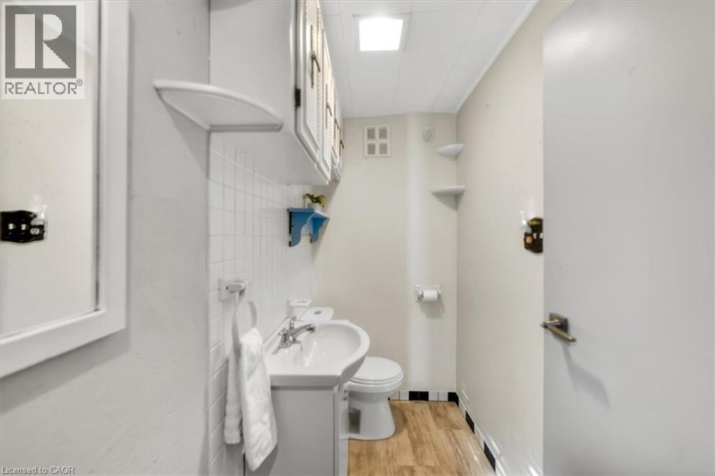 35 WEICHEL Street thumbnail 28