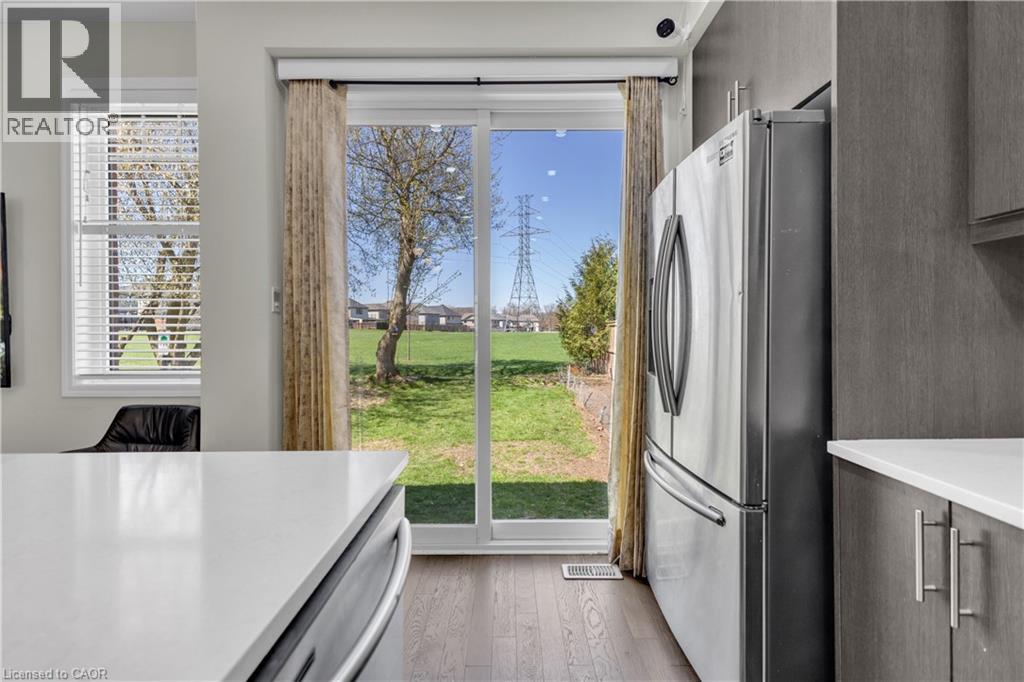 661 DOON SOUTH Drive thumbnail 10