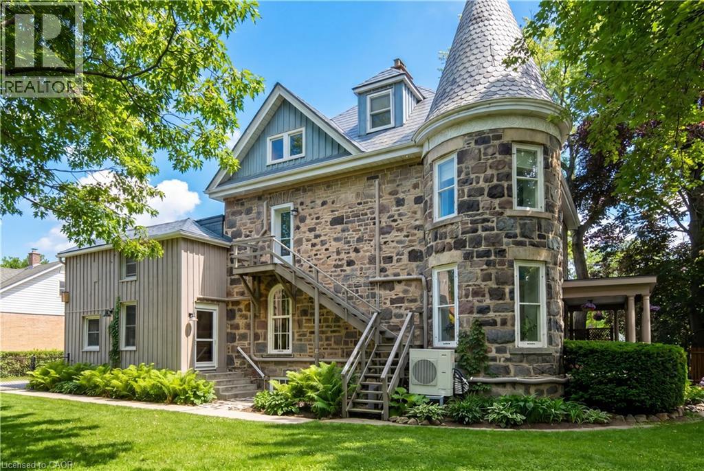 54 BRUCE Street thumbnail 39