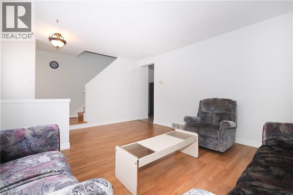 10 BALFOUR Crescent thumbnail 8