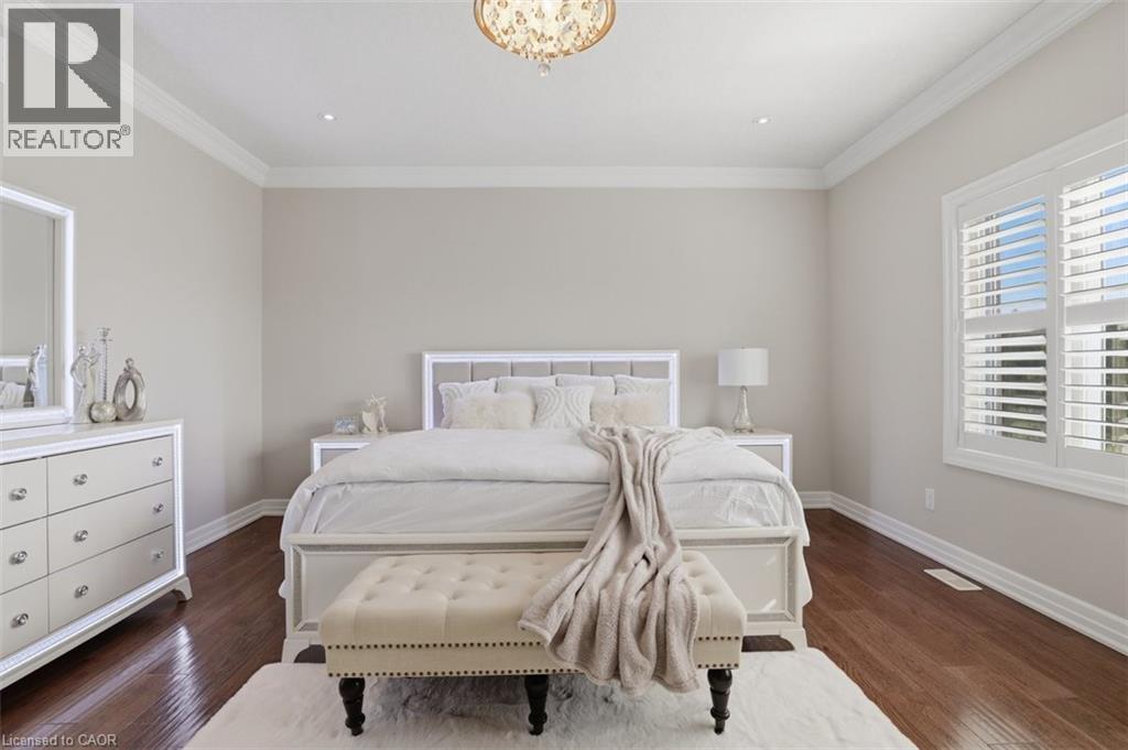 550 BRITTANIA Crescent thumbnail 34