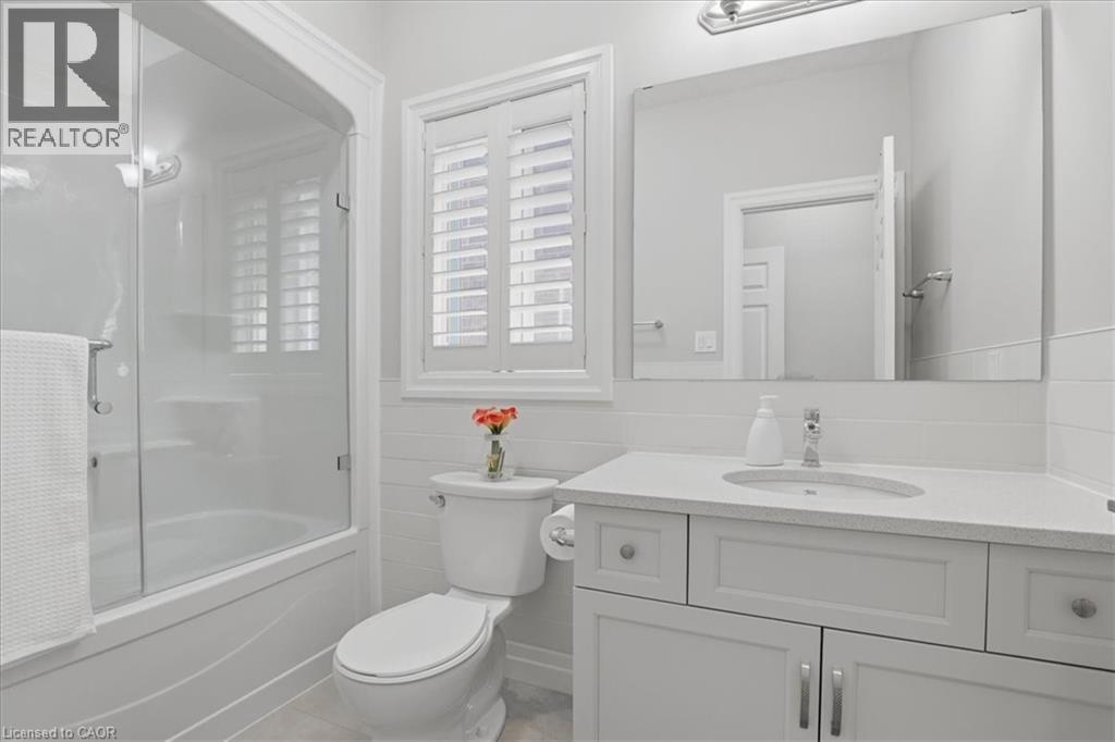 550 BRITTANIA Crescent thumbnail 35