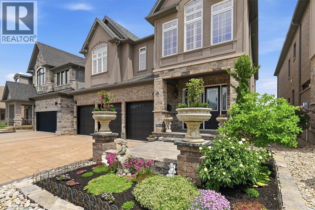 550 BRITTANIA Crescent thumbnail 4