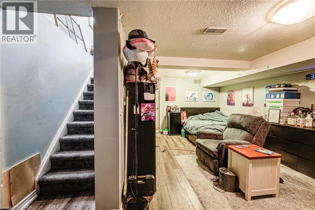 841 DUKE Street thumbnail 31