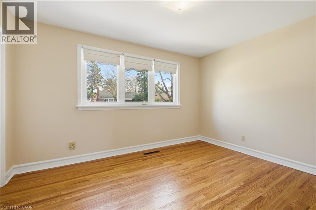 58 LOWREY Avenue S thumbnail 17
