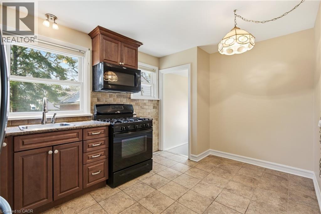 58 LOWREY Avenue S thumbnail 12