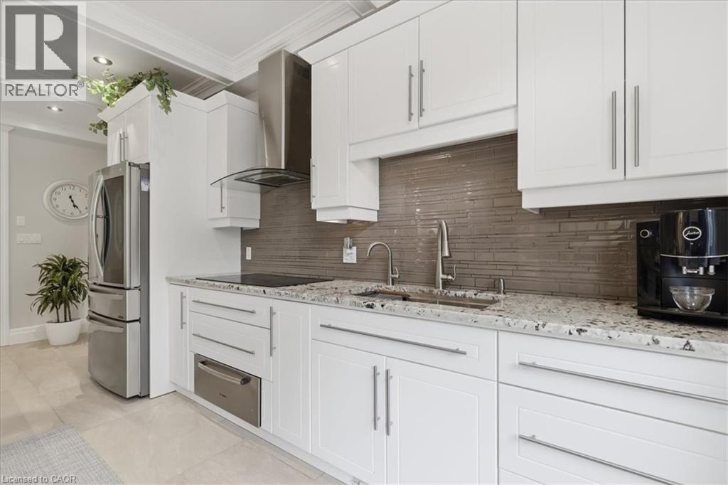 2371 SNYDERS Road E thumbnail 13