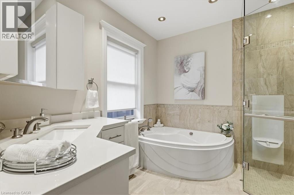 2371 SNYDERS Road E thumbnail 24