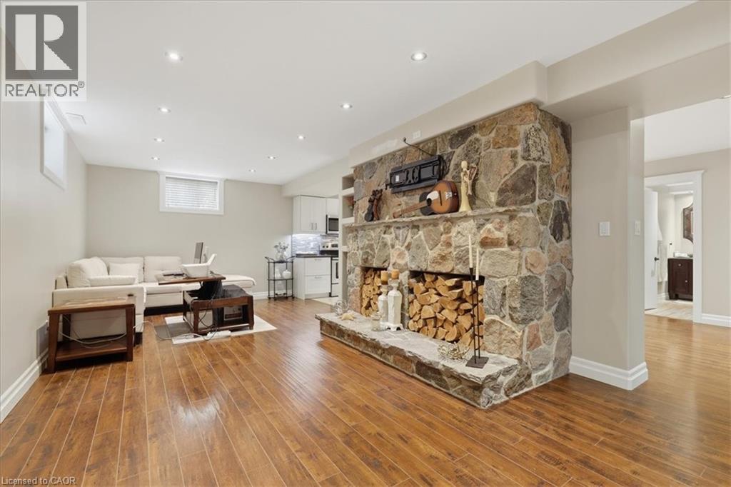 2371 SNYDERS Road E thumbnail 31
