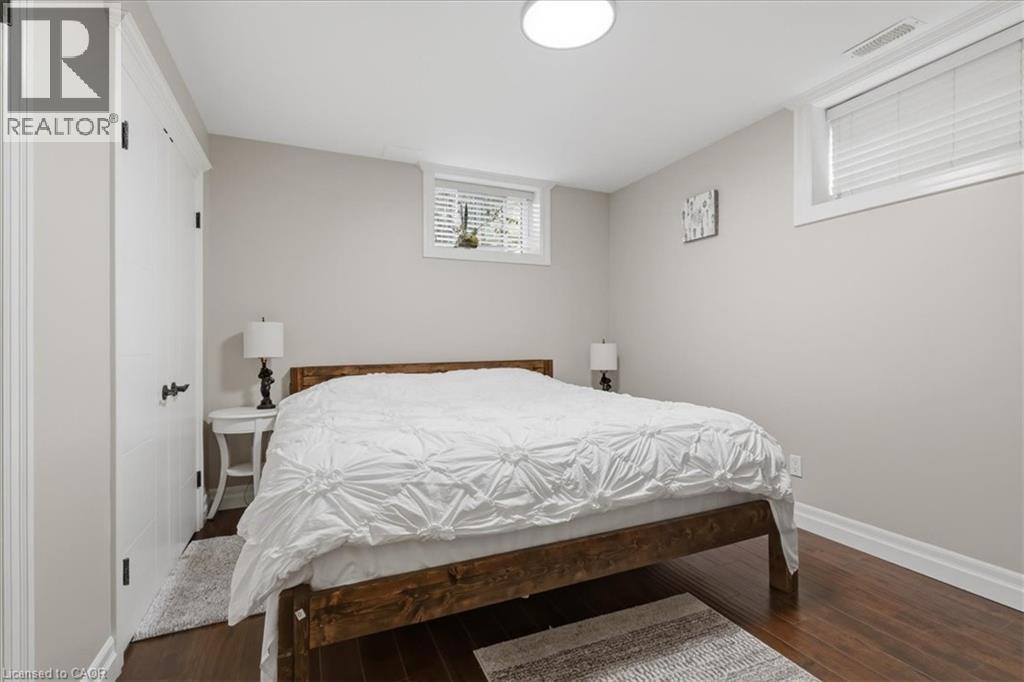 2371 SNYDERS Road E thumbnail 33