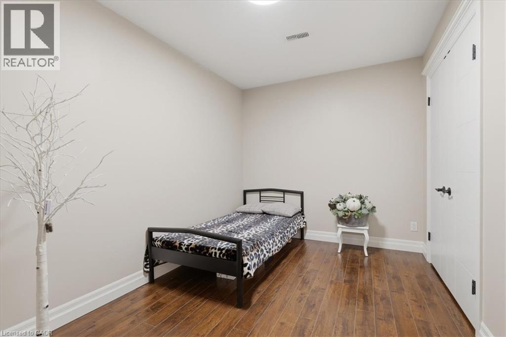 2371 SNYDERS Road E thumbnail 34
