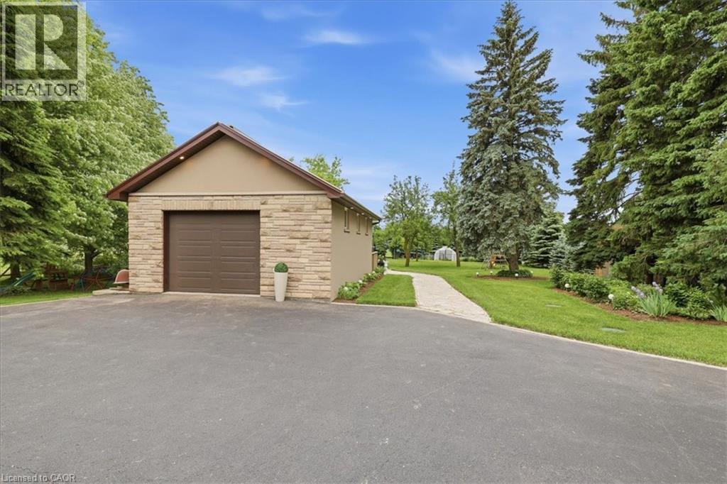 2371 SNYDERS Road E thumbnail 40
