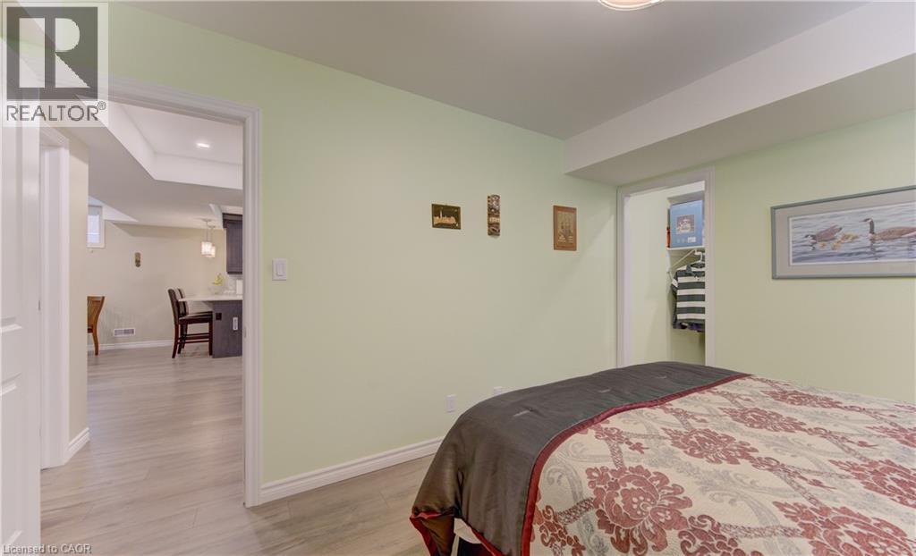 369 ZELLER Drive thumbnail 34