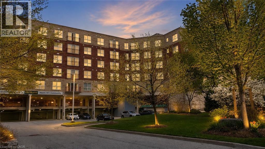20 ST. GEORGE Street Unit# 404 thumbnail 2