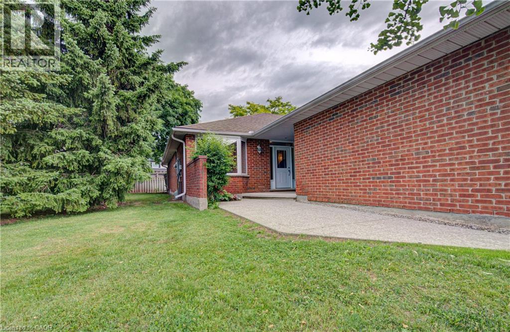 71 BEASLEY Crescent Unit# 1 thumbnail 41
