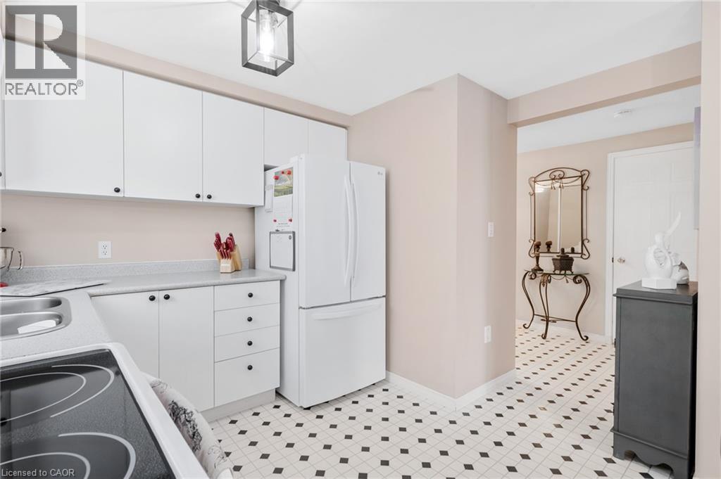 351 N NORTHVIEW HEIGHTS Place thumbnail 13