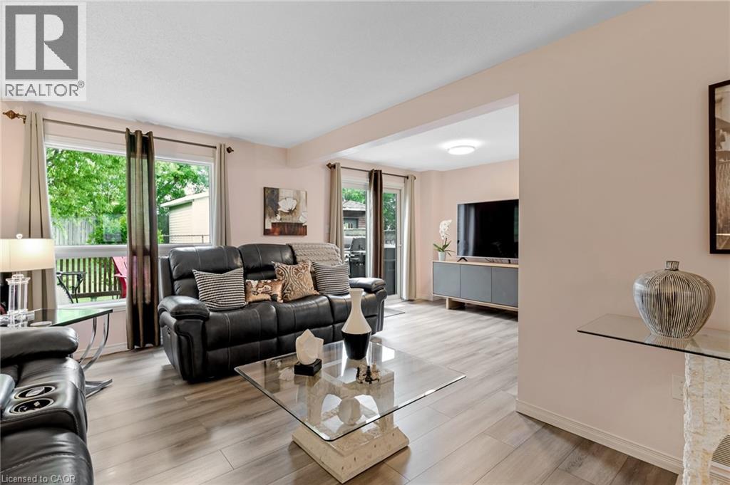 351 N NORTHVIEW HEIGHTS Place thumbnail 5